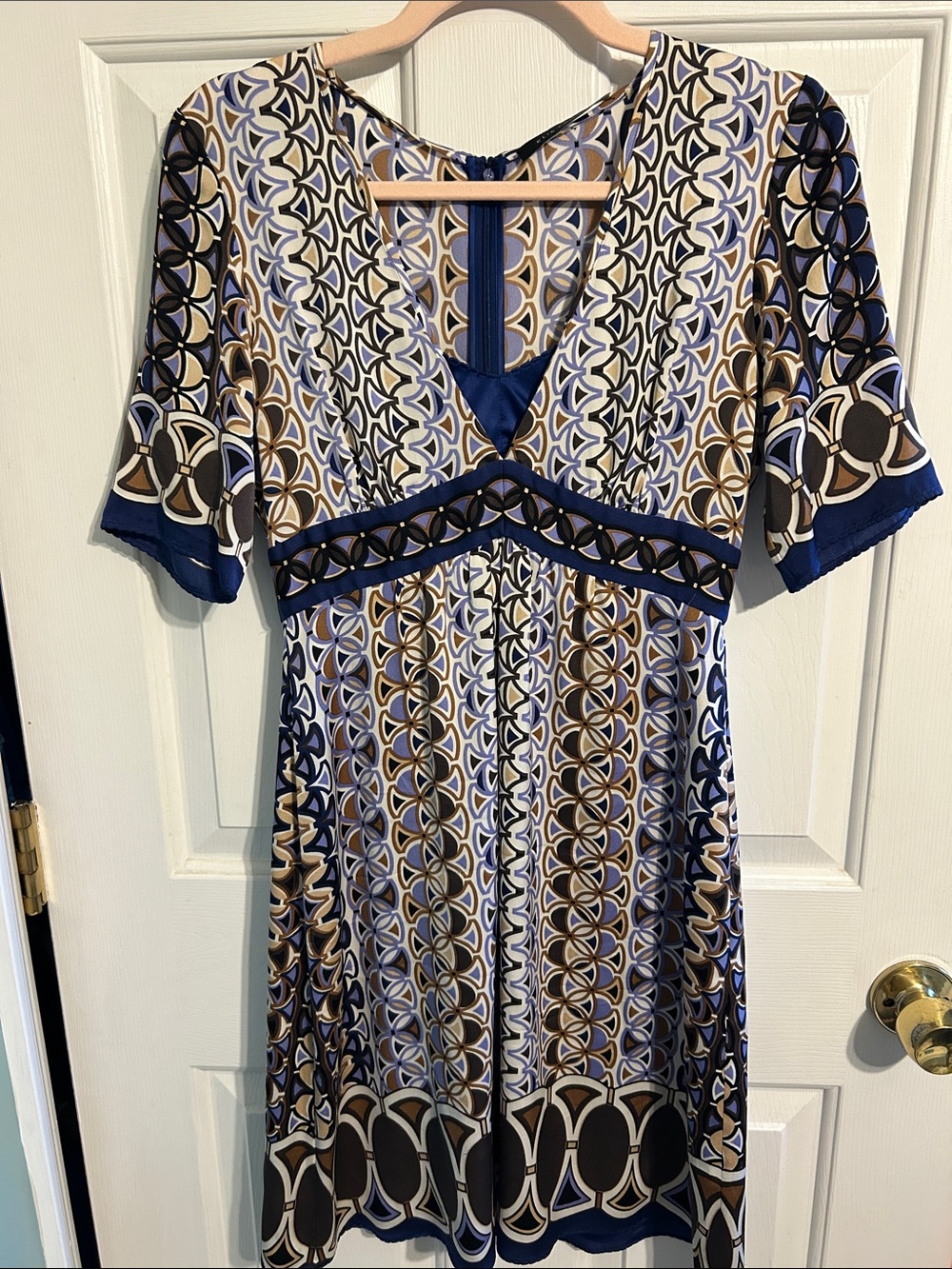 Elie Tahari Silk Blend Geometric V-Neck Empire Dress 6 EN089607